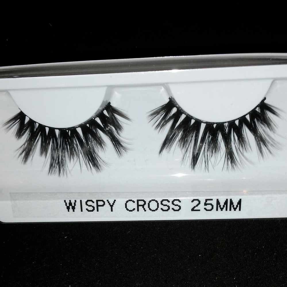 NWOT 100% mink lashes